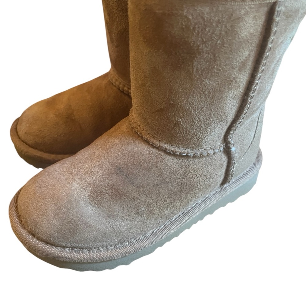 UGG Classic II Toddler Boots Size 9 - Picture 3 of 7